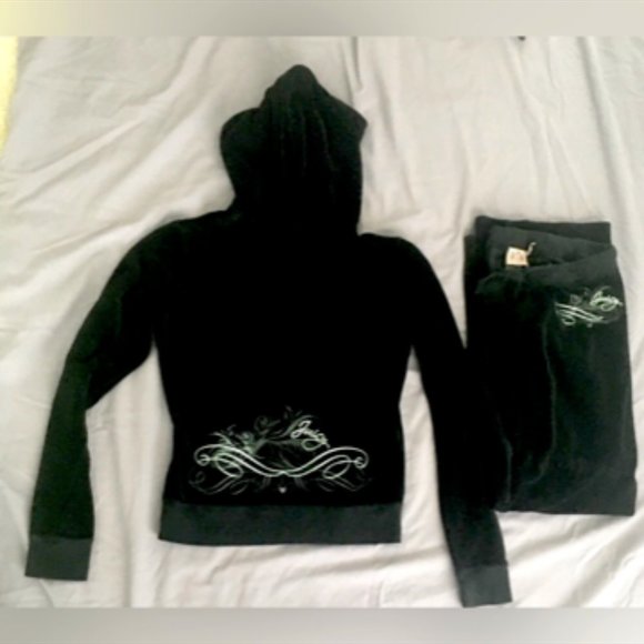 Juicy Couture Pants - Vintage Juicy Couture black 2 piece track suit.